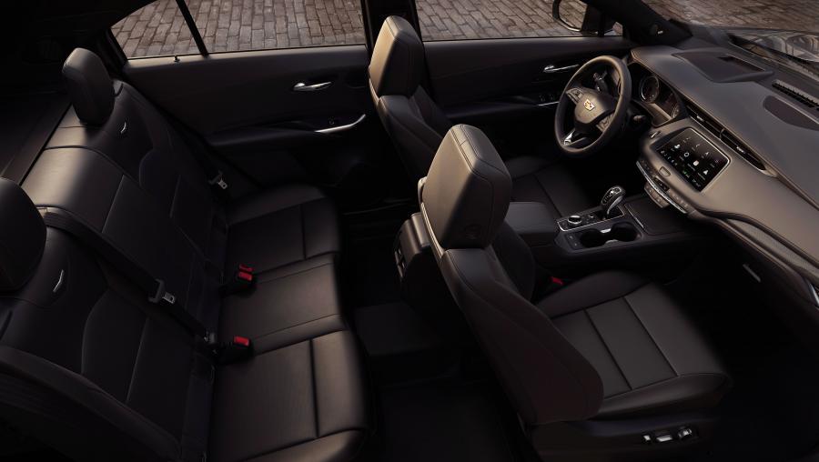 Интерьер Cadillac XT4 Sport 2018 года  (NA) (фото 11 из 61)